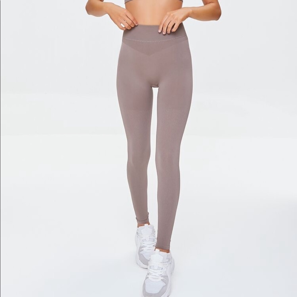 NWT FOREVER 21 Ribbed Leggings